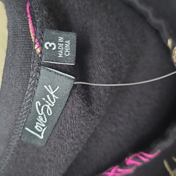 Torrid LoveSick Off-Shoulder Sweatshirt - Everyday Fleece Graffiti Black 3x NWT - Picture 9 of 10